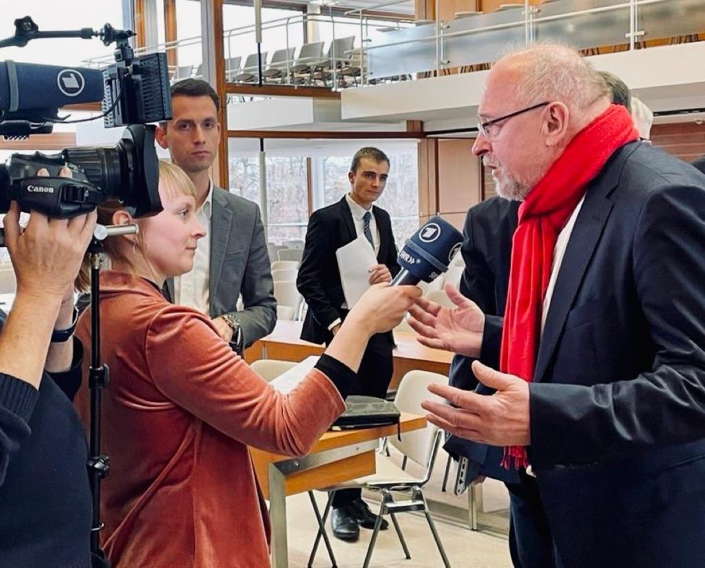 Axel Schäfer im Interview der ARD